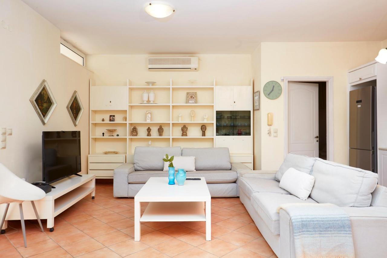 Seafront Villa Longobardi Chania  Exterior photo